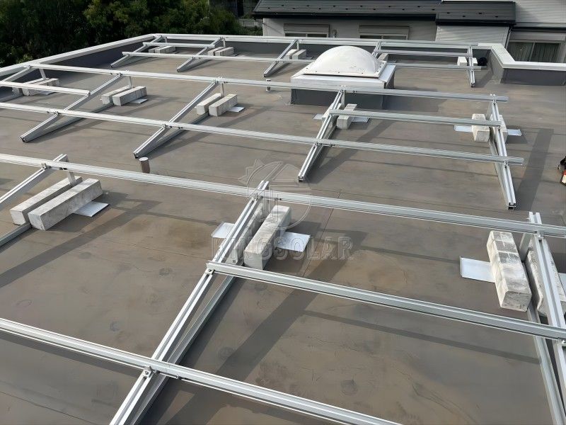 12kw-平屋根バラスト太陽光発電設置システム